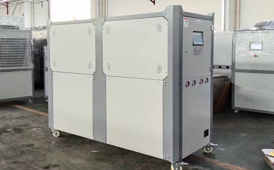 風(fēng)冷式工業(yè)制冷機(jī)組與水冷式工業(yè)制冷機(jī)組哪個好